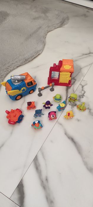 Zestaw Super Zings/ things figurki pojazy