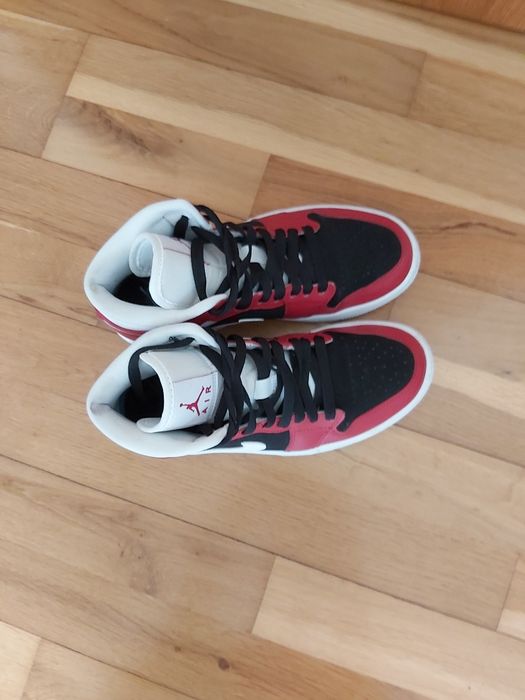 Jordan 1 Mid Gym Red Black