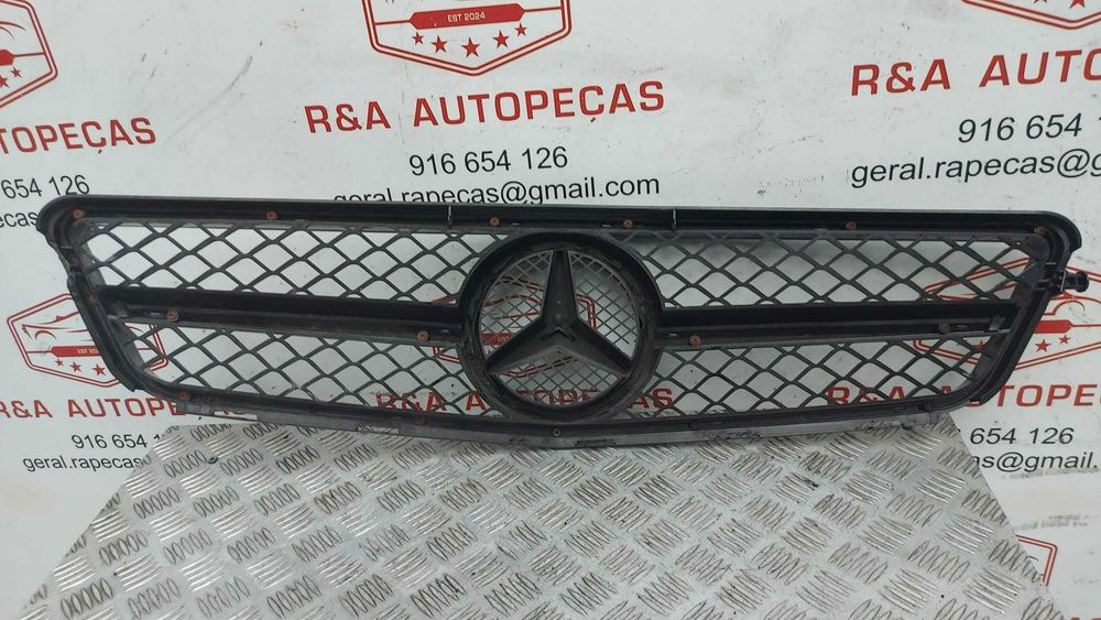 Grelha Frontal Mercedes Class C W204 AMG Original
