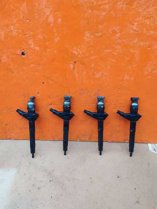 Топливная форсунка  DENSO Nissan-Pathfinder-Navara 2.5 TDI навара Д40