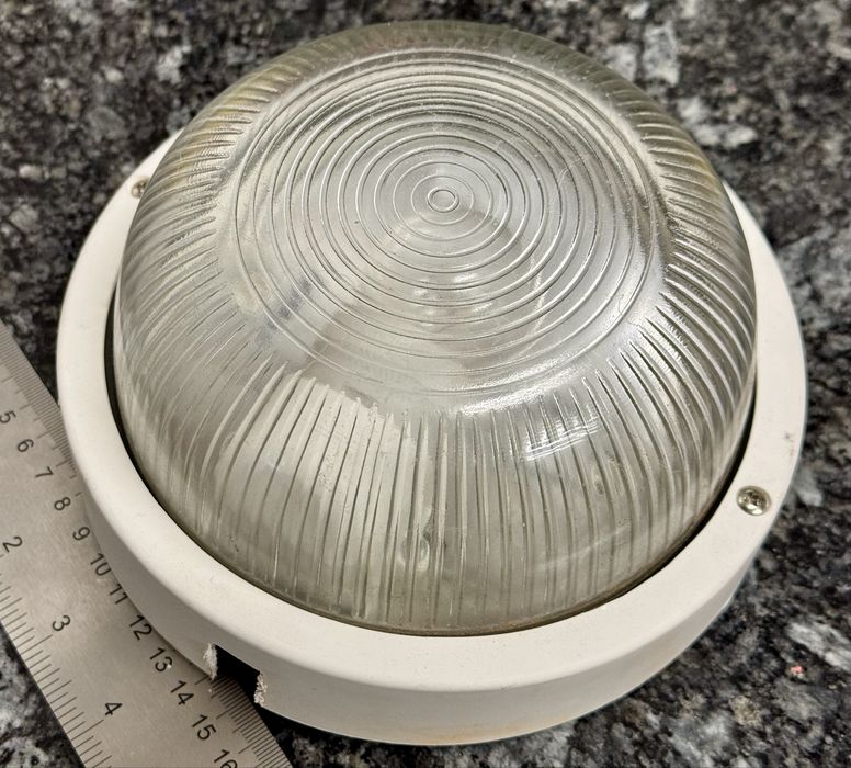 Luminária / luz de parede ou teto