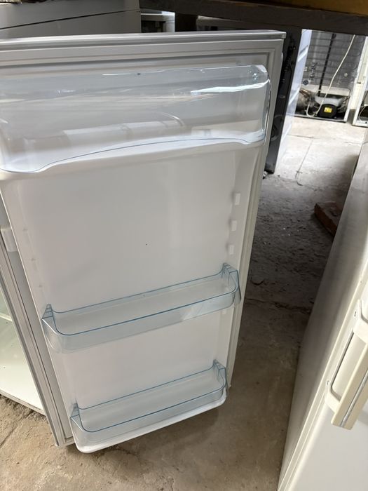 Холодильник Electrolux ERC19002W8 з морозилкою (А310301)
