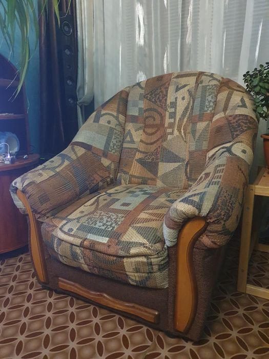 Мягкое кресло отдам даром