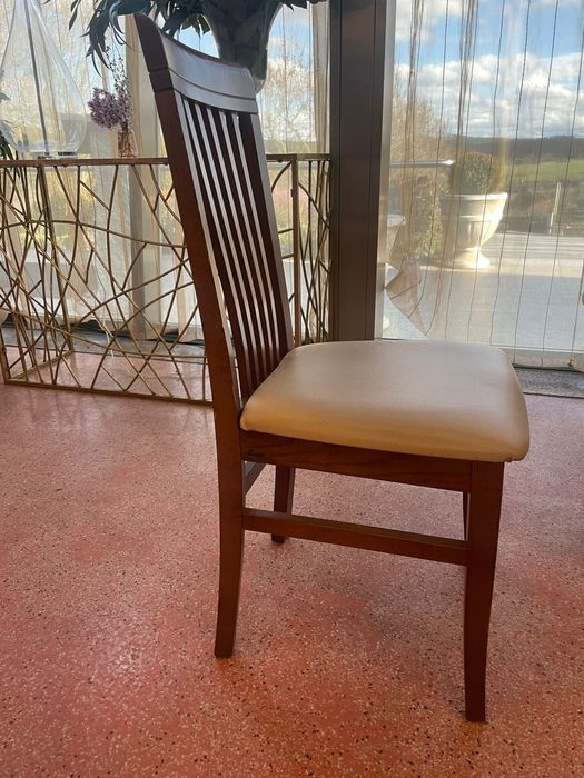 Cadeiras usadas em bom estado