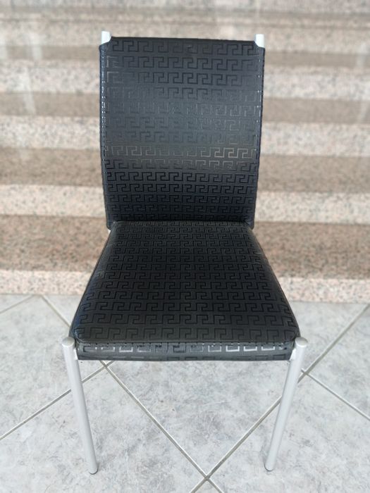 2 cadeiras estofadas Novas