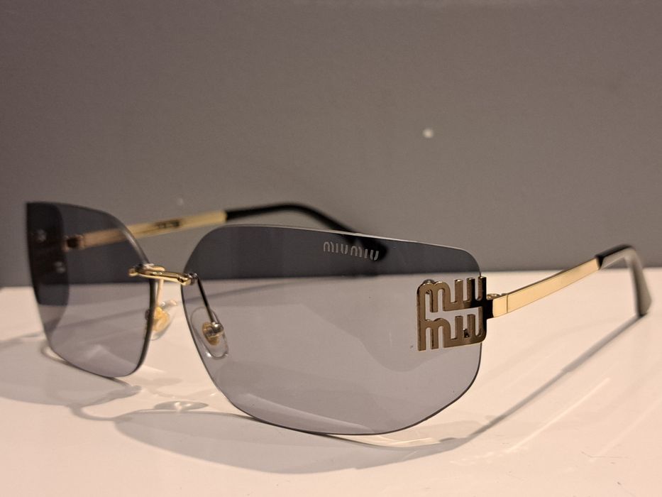 MIU MIU okulary przeciwsłoneczne nowe