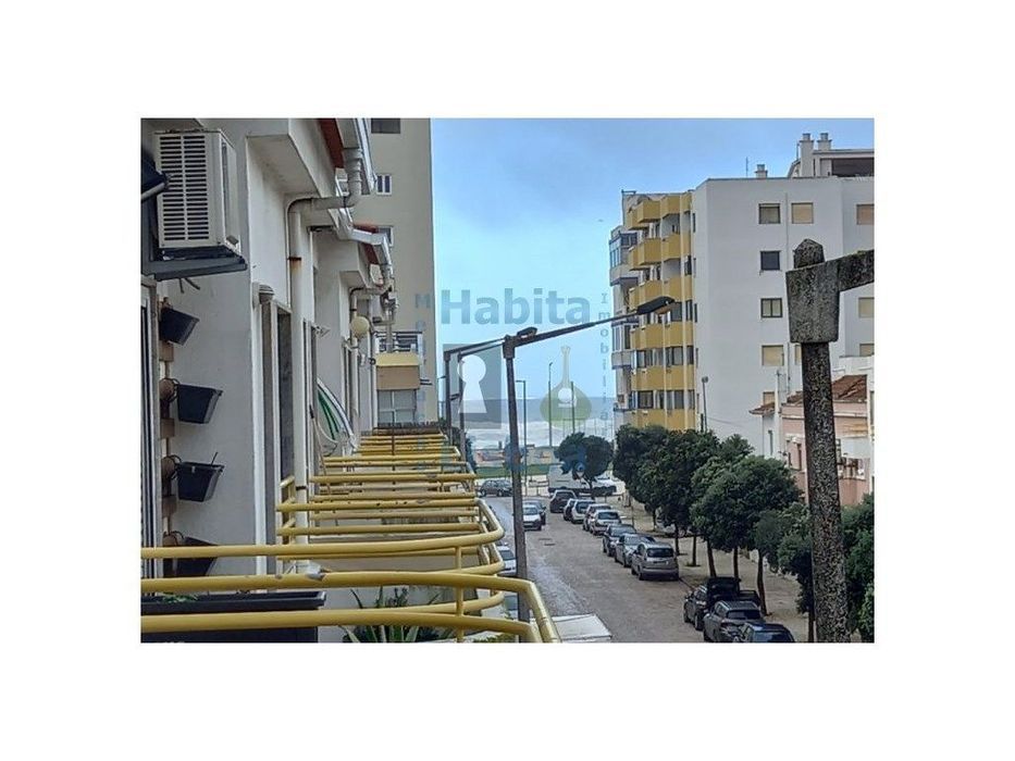Duplex T3 Com Terraço junto à Praia Costa da Caparica