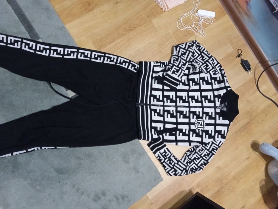 Костюм на мальчика Fendi ориг