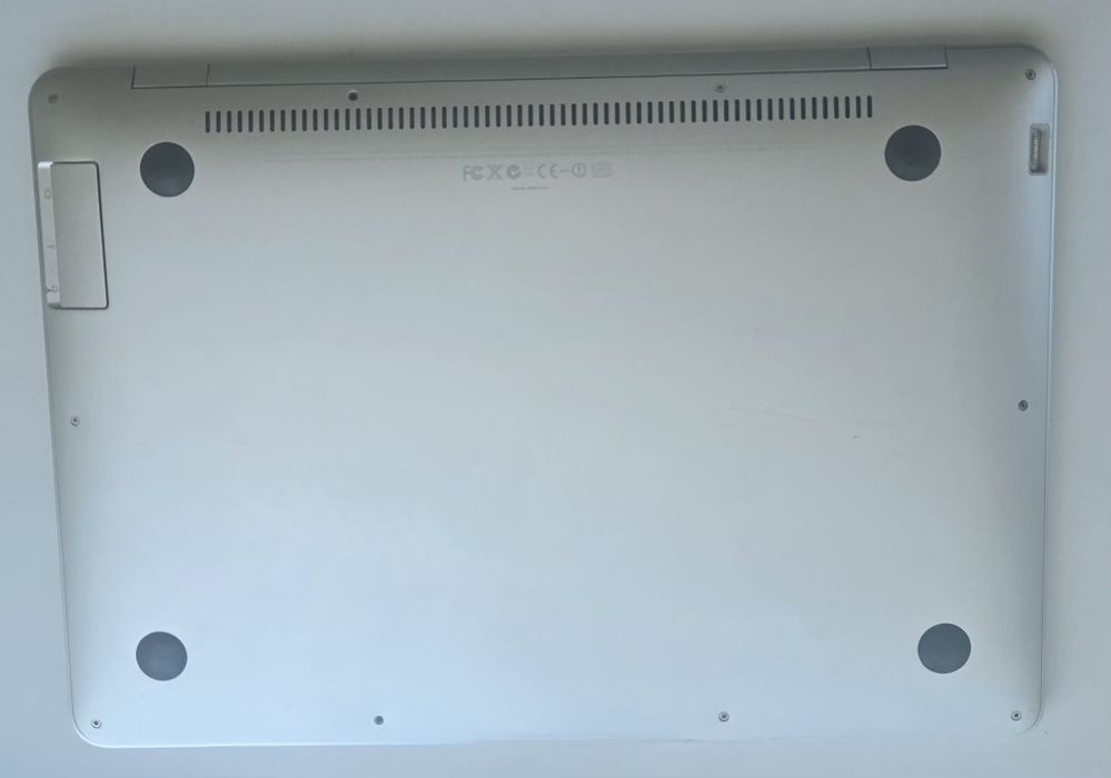 MacBook Air Original Modelo A1237 (Ano 2008) em Excelente Estado Estético e Funcional