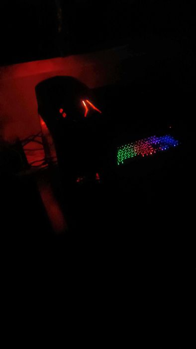 Computador Gaming com Windows e Jogos / Aplicações pré-incluidos