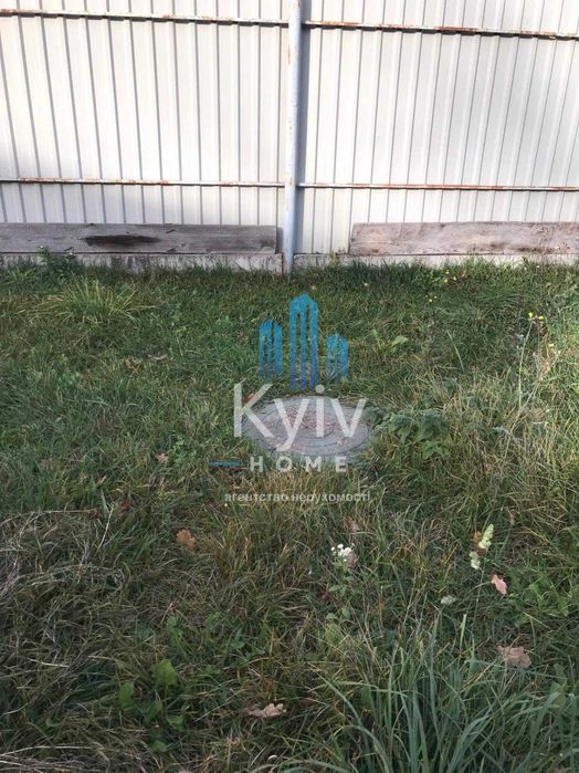 Продаж Будинок у лісі біля Києва — газ, каналізація, готовий для життя