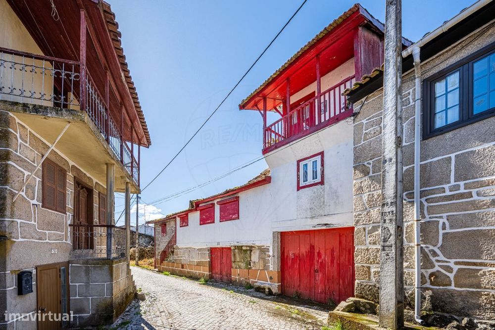 Moradia T4 para venda