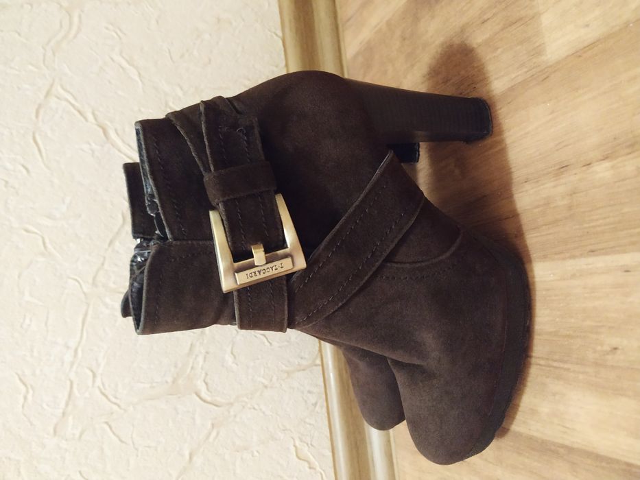 Продам осенние сапоги