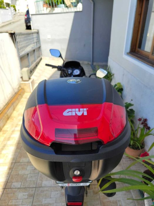 Honda CBF 125 2013 - 12.743 km - Excelente Estado - Topcase Givi Incluida