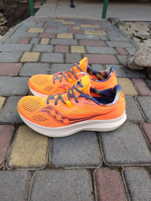 Кроссовки Saucony Endorphin Pro 2 41 / 42