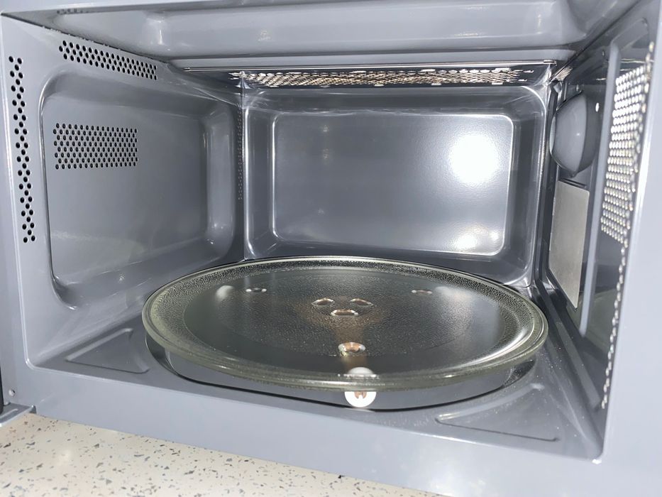Мікрохвильова піч Electrolux