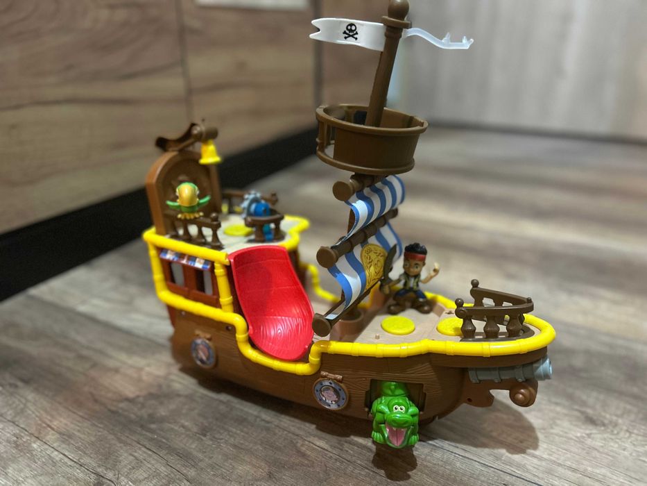 Statek piracki i dwa samochody! Okazja!