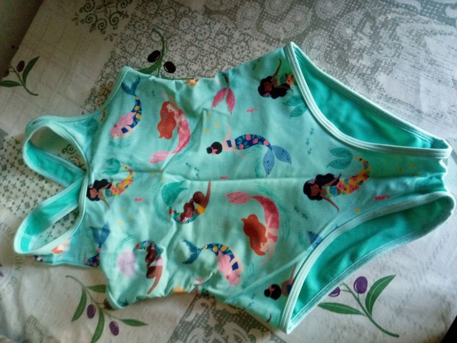 Купальник на дівчинку