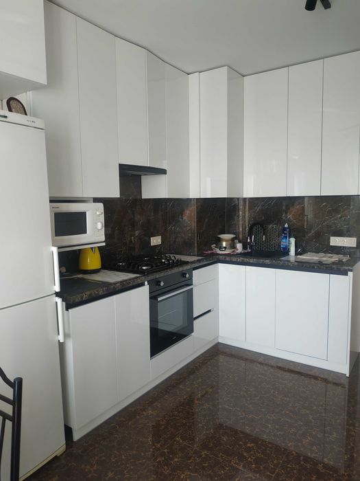 Оренда  Новобудова    1 кім вул Довга