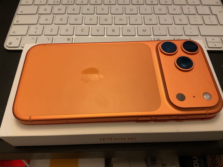 Iphone 17 pro max 256gb TROCA APENAS por SILVER