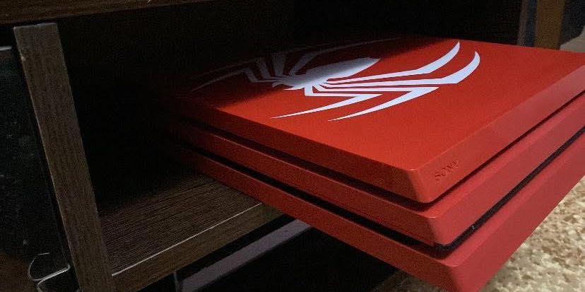 Play Station4 pro limited edition