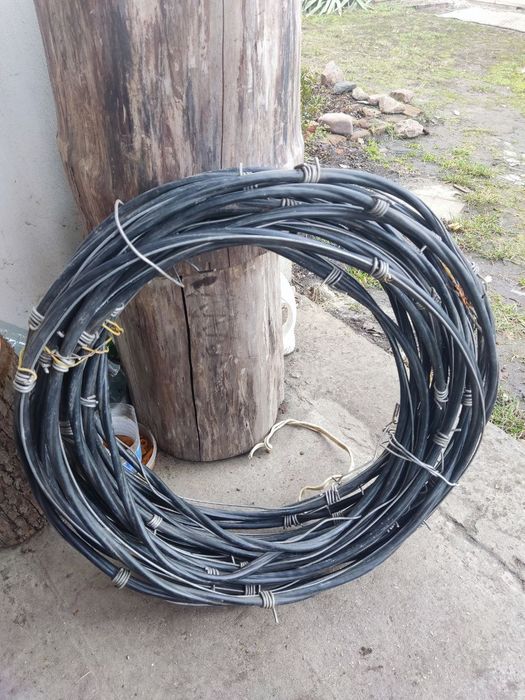 Кабель с тросовкой