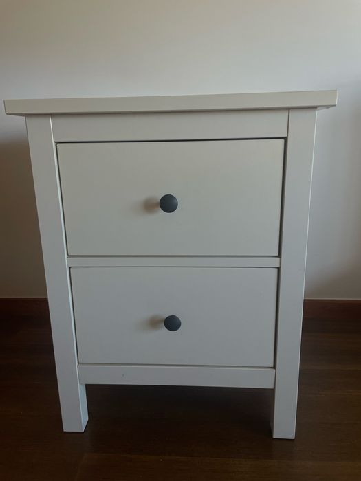 Mesa de cabeceira Hemnes Ikea