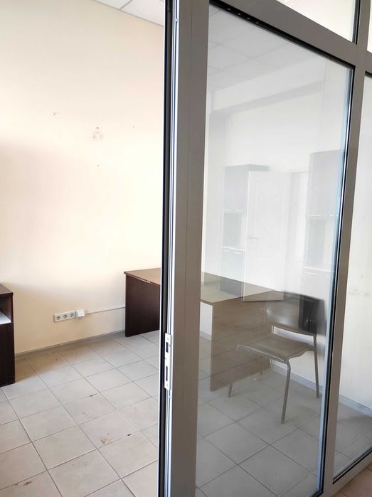 Сдам помещение в центре. 150 м2,. Фасад. Банк, магазин, офис.