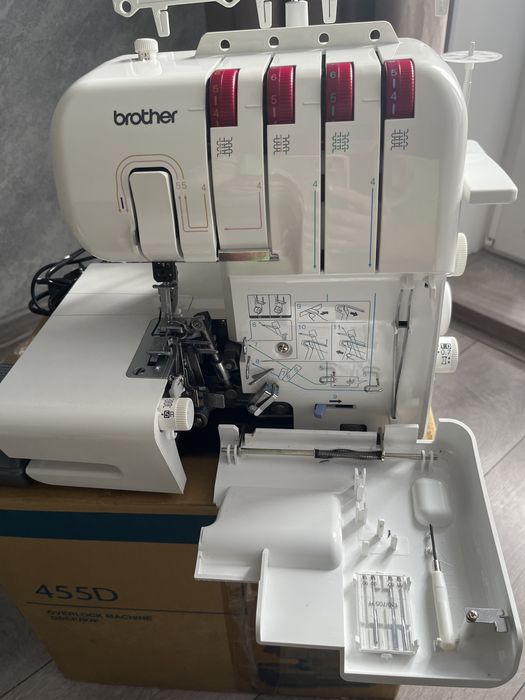 Продам оверлок brother 455D