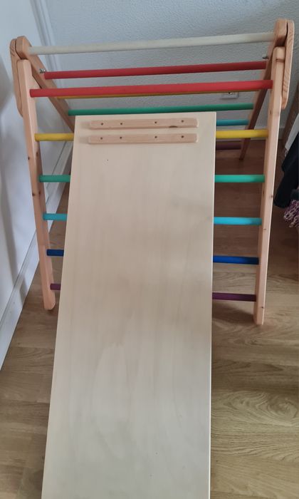 Triângulo de pikler Montessori