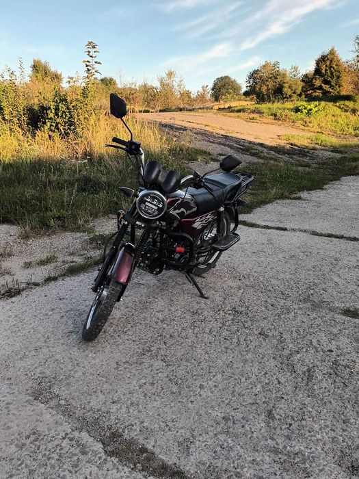 Срочно Продам Mustang  125
