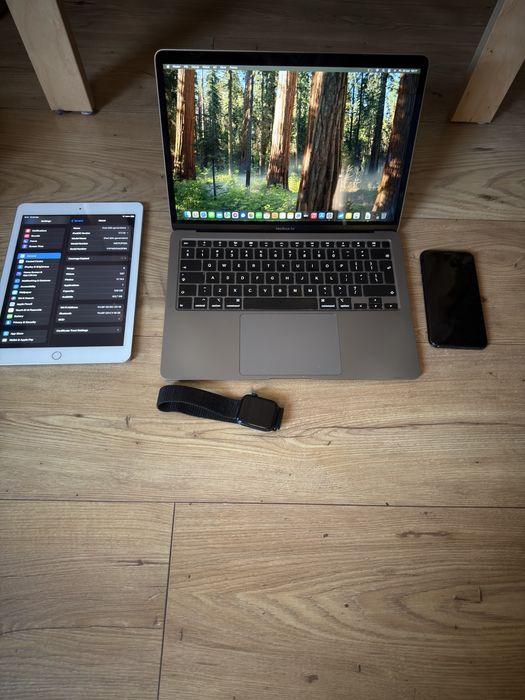 Zestaw Apple macbook, iphone, ipad, watch