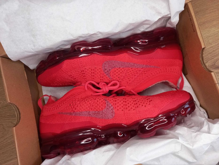 Nike VaporMax 2023 Flyknit red