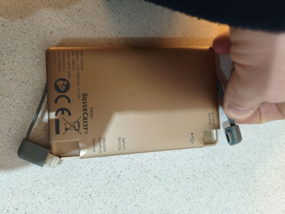 Powerbank Silvercrest com 2cabos usb