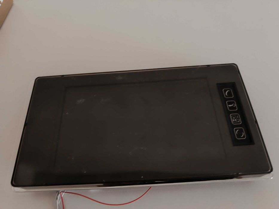 Video porteiro a cores