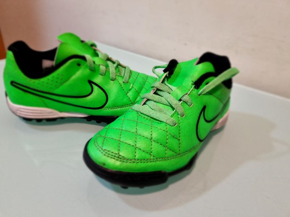 Sapatilhas piso sintético Nike Tiempo