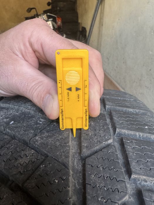 Opony Continental ContiWinterContact 245/35 R19