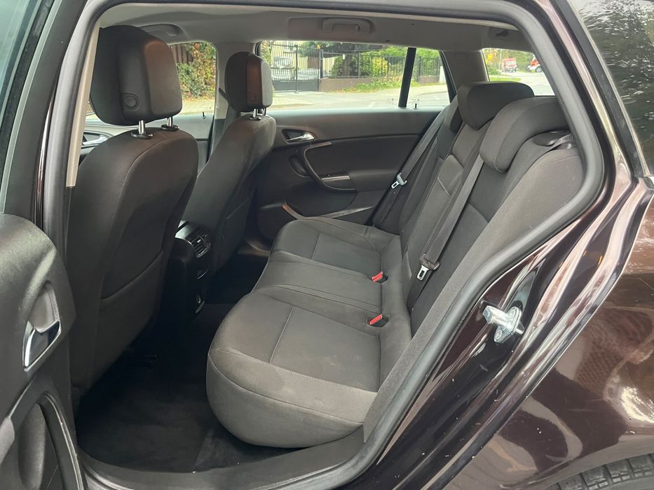 Opel Insignia 1.8 ECOTEC 140 KM LPG STAG | 2012 | KOMBI | 6 biegów |