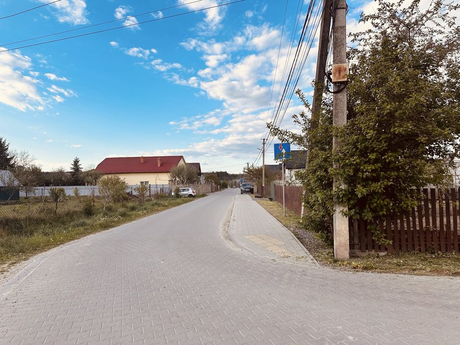 Бірки центр, ділянка 9 сот з комунікаціями