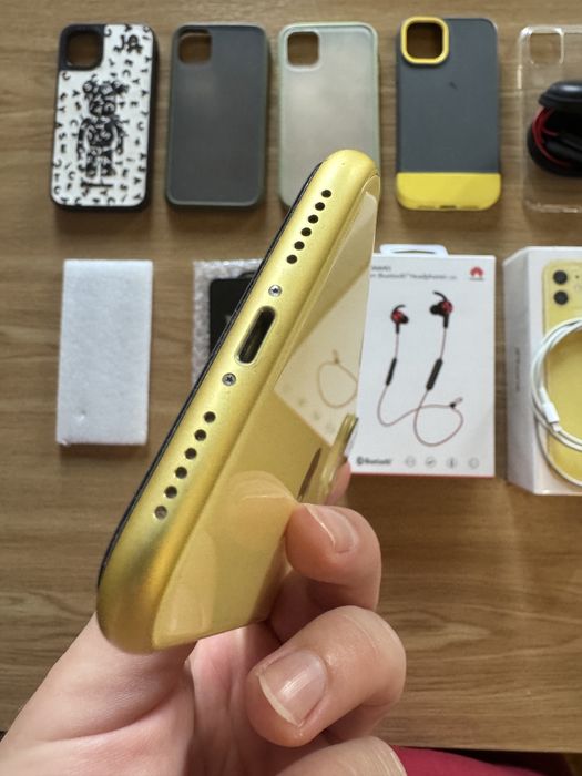 iPhone 11, Yellow, идеал, плюс ПОДАРКИ!  4/64.