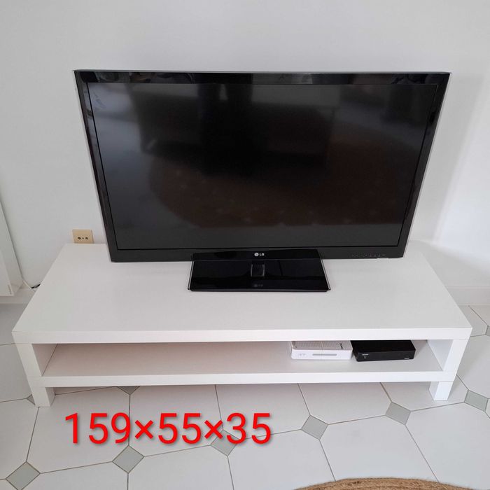 Movel branco para TV  Ikea