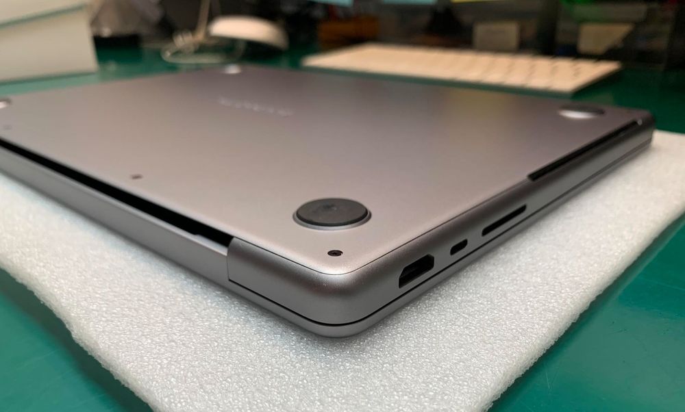 MacBook Pro 14 NAJMOCNIEJSZY | M2 Max 12C/30C | 64 GB RAM | Stan BDB