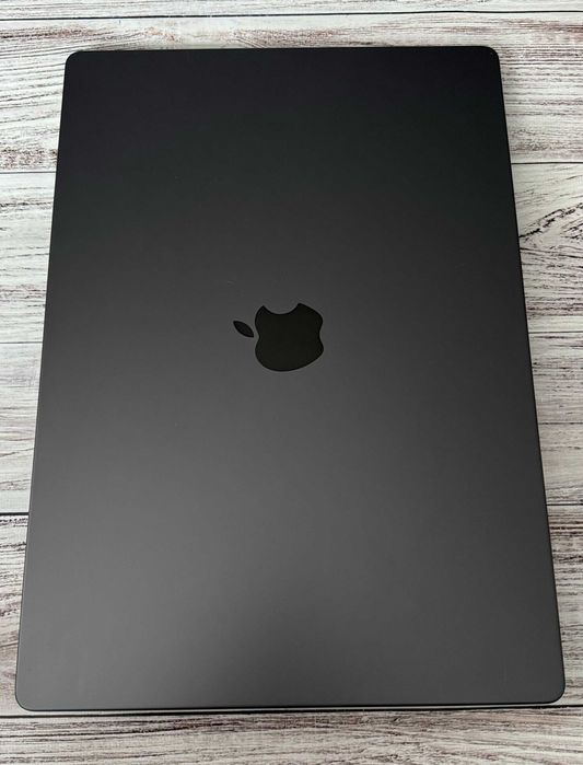 MacBook Pro 16 2023 M3 Pro 36GB RAM / 512GB SSD Space Black