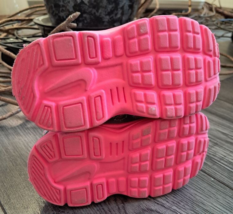 Кросівки NIKE (р.21)