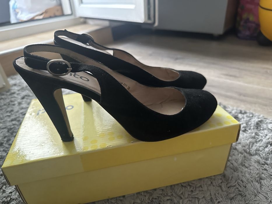 Туфлі ділові,чорні Zara
