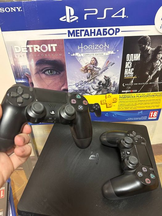 Продам PS4 slim 1tb в отличном состоянии