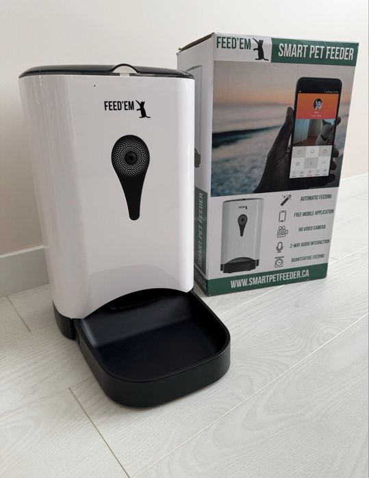 Автоматическая умная кормушка wi-fi (с видео камерой) PetWant, 4,5 л