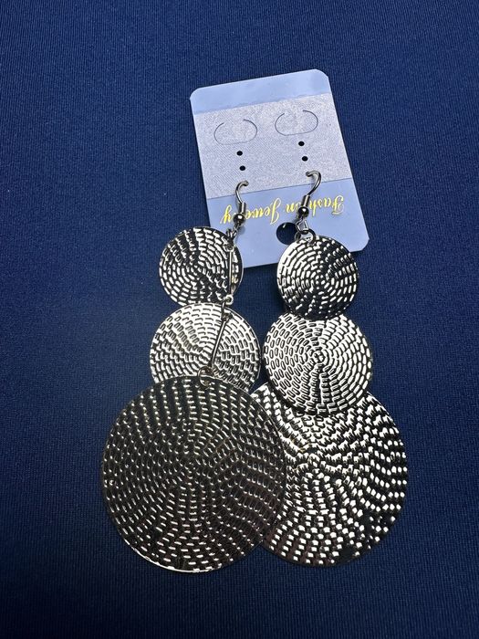 Kolczyki w kolorze złotym