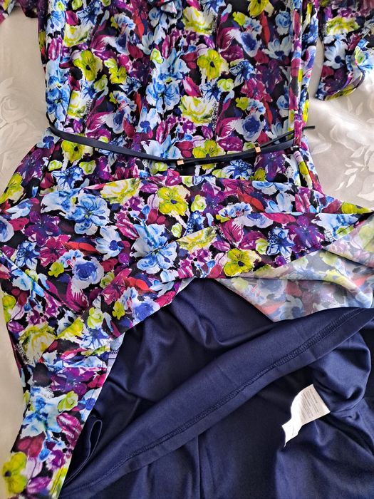 Sukienka w kwiaty Quiosque r.36