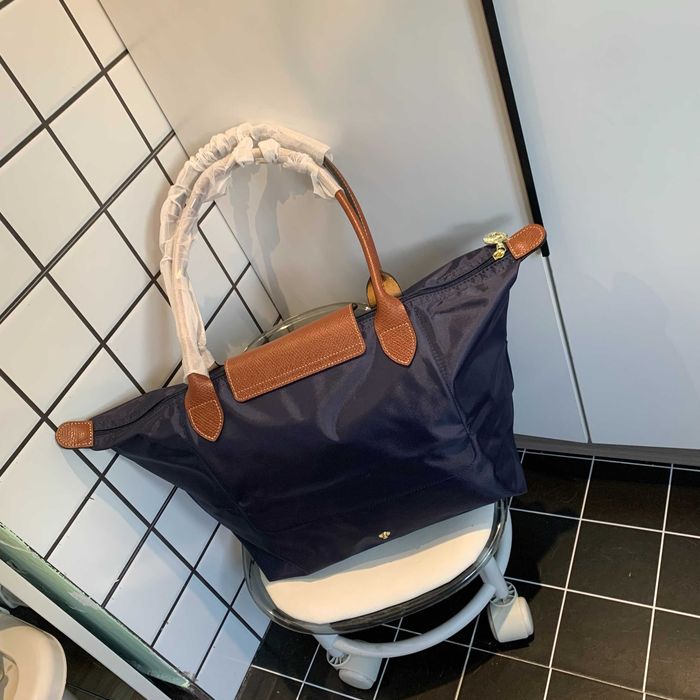 dealna czarna torebka Longchamp – sprawdź / L